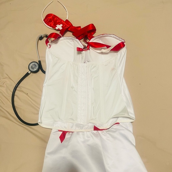 Nurse Costume Frederick’s of Hollywood sexy Halloween Fashion Nova women’s - Picture 8 of 8